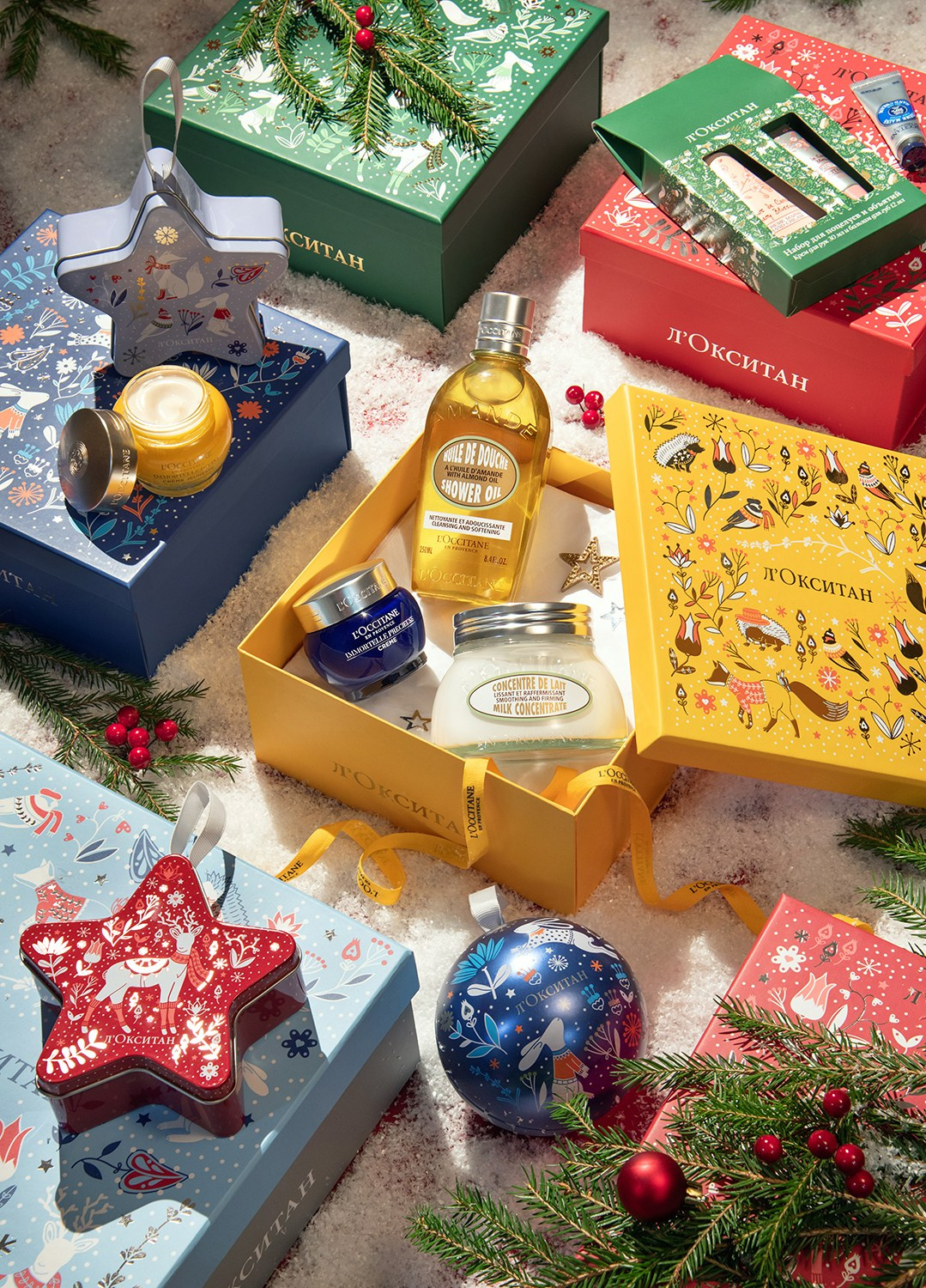 Рекламная Новогодняя фотосъемка подарочных наборов и коробок Loccitane 