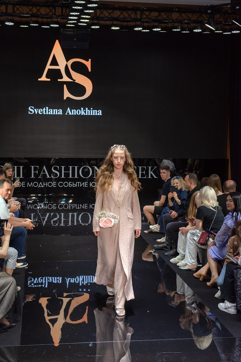 SochiFashionWeek2024 дизайнер Анохина. Семейный и коммерческий фотограф в Сочи Александр Бодунов
