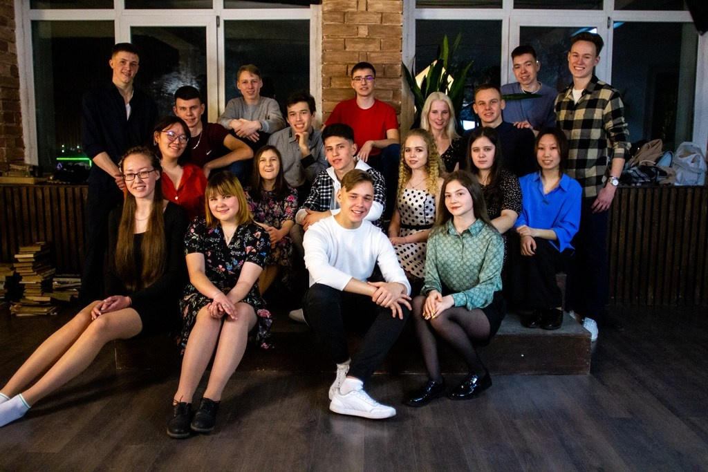 Школьники в студии. Фотограф Бурятия. Печать фотокниг