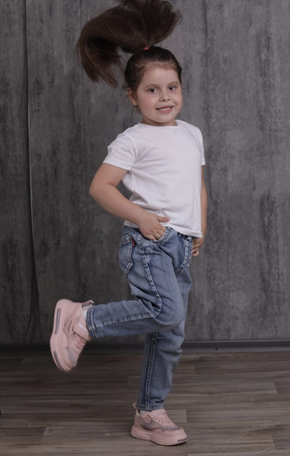 Хлопюк София. Model base