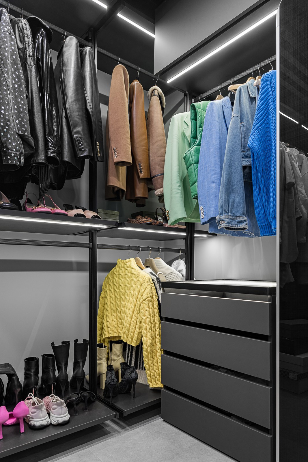 КД Кандинский. Дизайнер Элла Тарасенко. Мебель на заказ