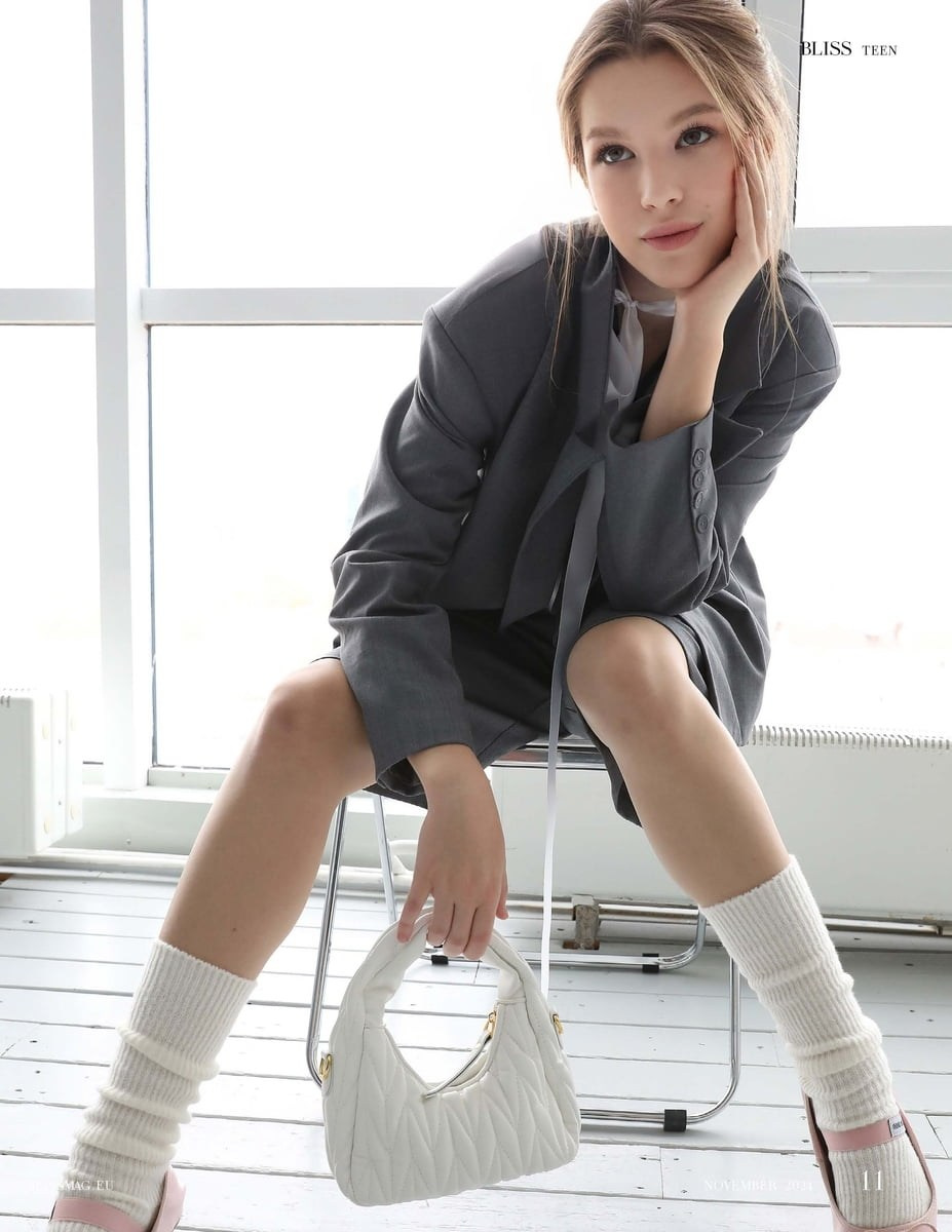 Моя работа на обложке итальянского издания BLISS Magazine. Стилист Анастасия Рашевская