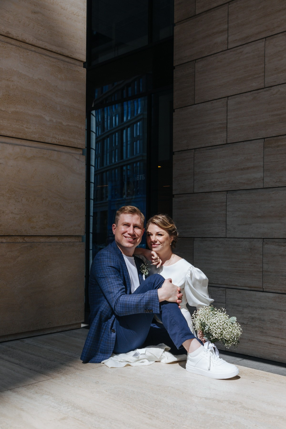 Небольшая свадебная прогулка по Питеру, фотограф Денис Дорфф. Фотограф крещение венчание в Петербурге! Помогает подобрать храм и посоветовал душевного батюшку в СПб