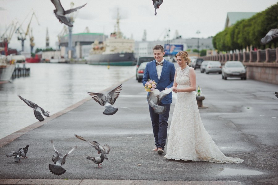 Свадебная прогулка по Санкт-Петербургу. Фотограф крещение венчание в Петербурге! Помогает подобрать храм и посоветовал душевного батюшку в СПб