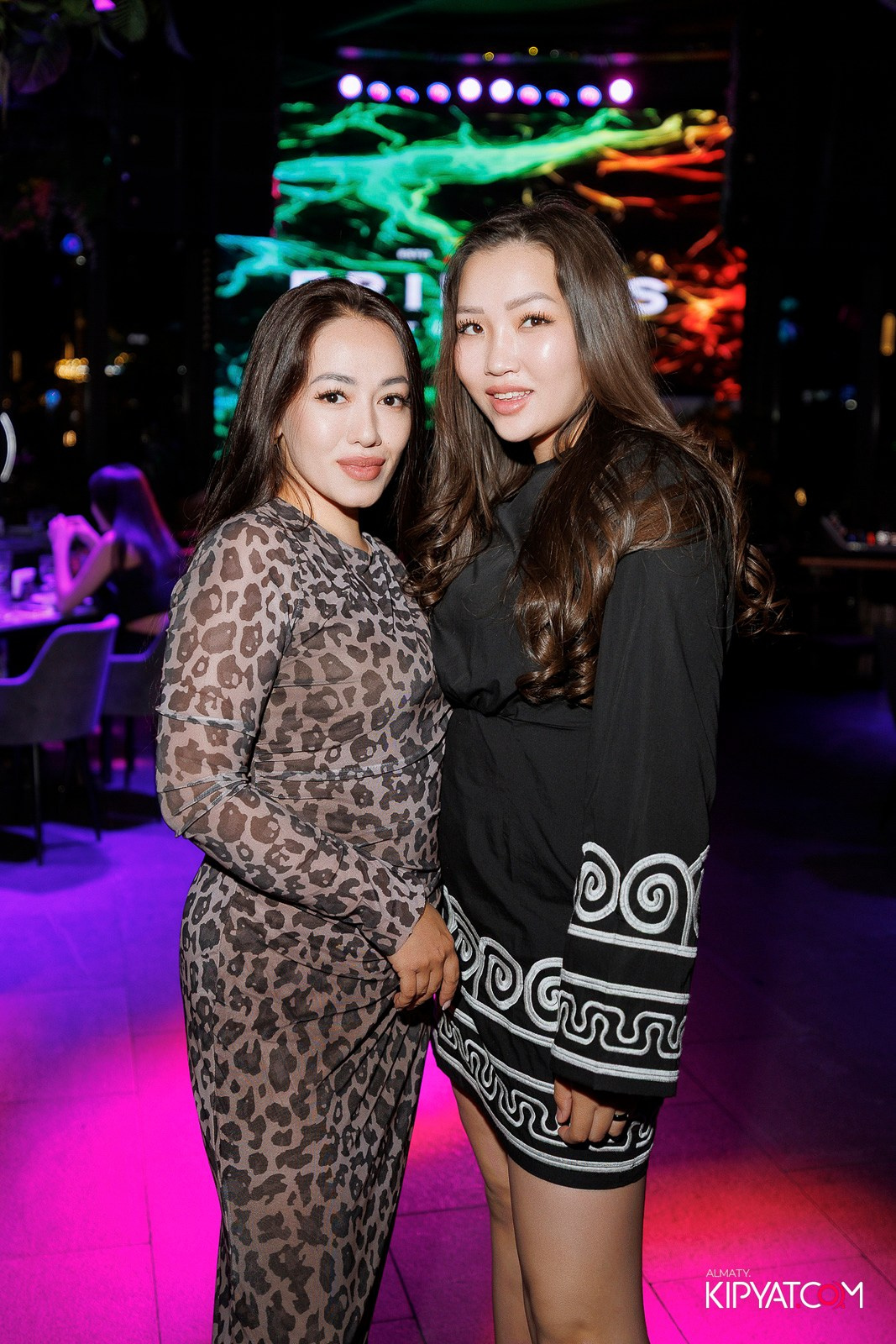 FRIENDS BAR & TERRACE. КИПЯТКОМ АЛМАТЫ! Фотосъемка мероприятий в Алматы