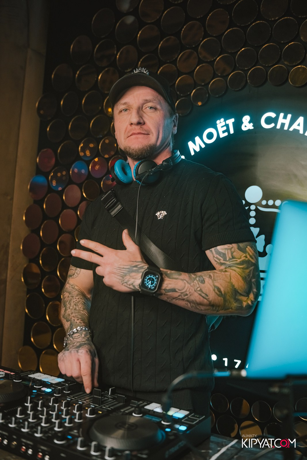 LAUREATE GRANDE CAFE. КИПЯТКОМ АЛМАТЫ!