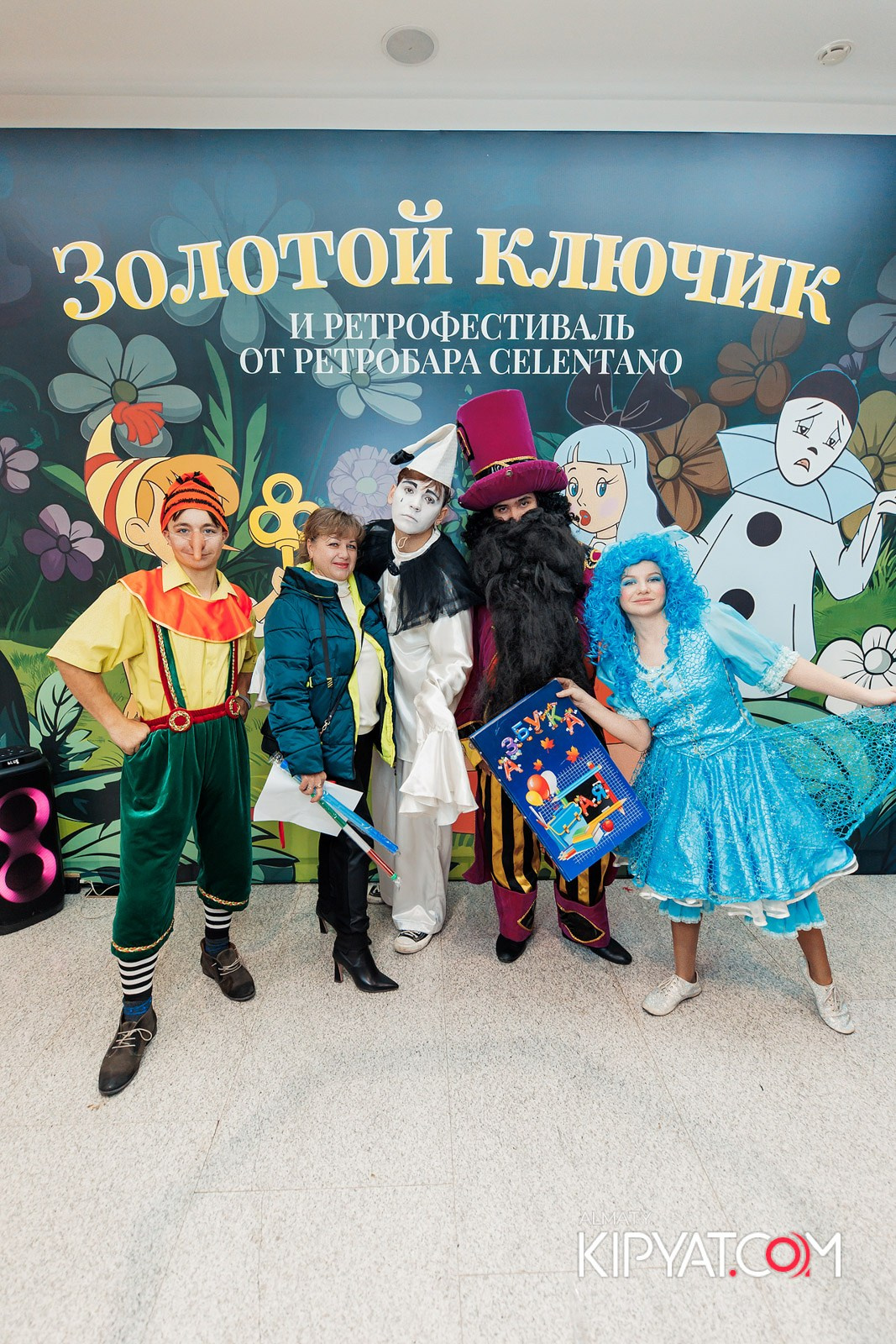 ЗОЛОТОЙ КЛЮЧИК И РЕТРОФЕСТИВАЛЬ ОТ РЕСТОБАРА CELENTANO. КИПЯТКОМ АЛМАТЫ!