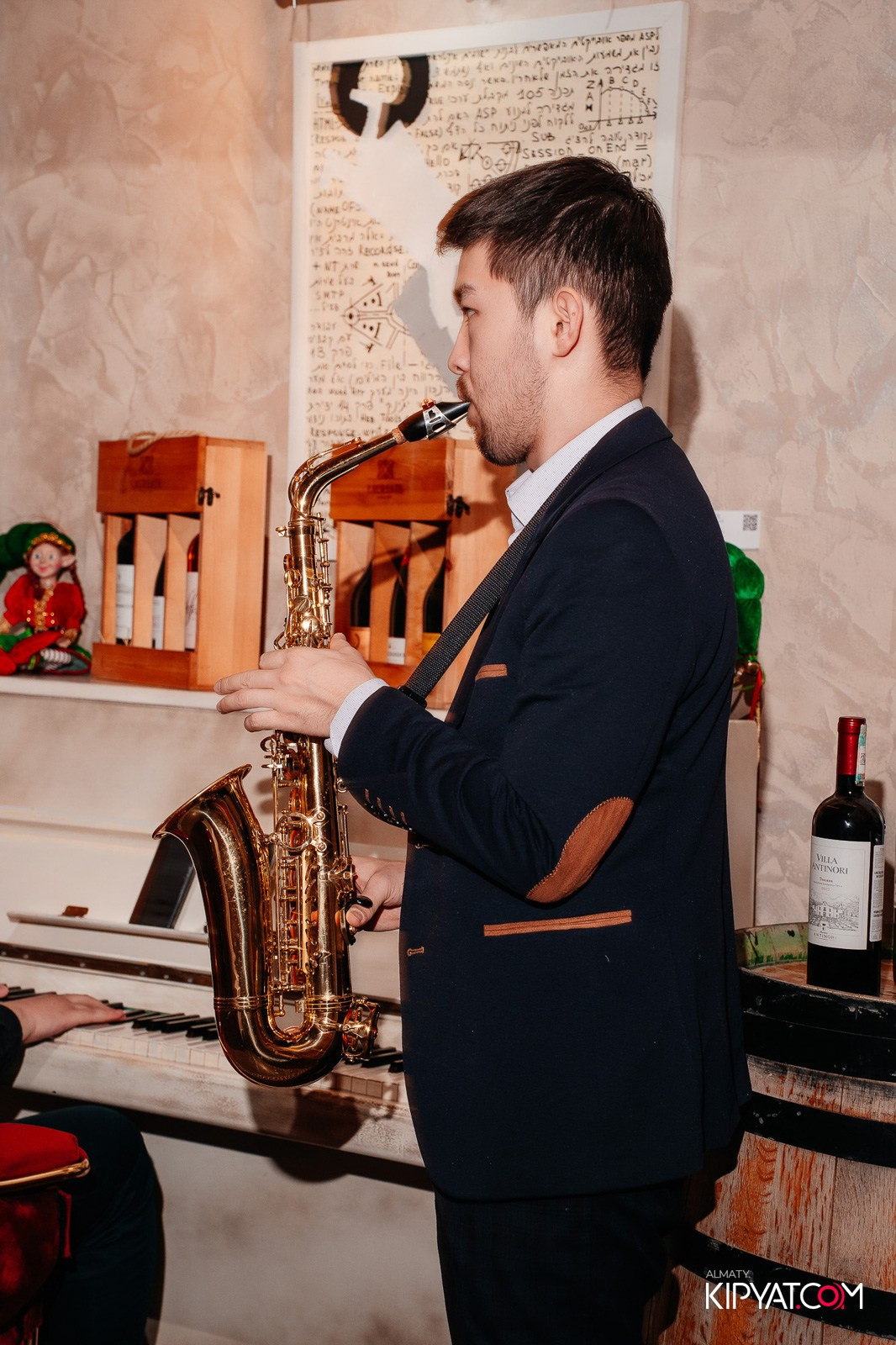 LAUREATE GRAND CAFÉ. КИПЯТКОМ АЛМАТЫ!