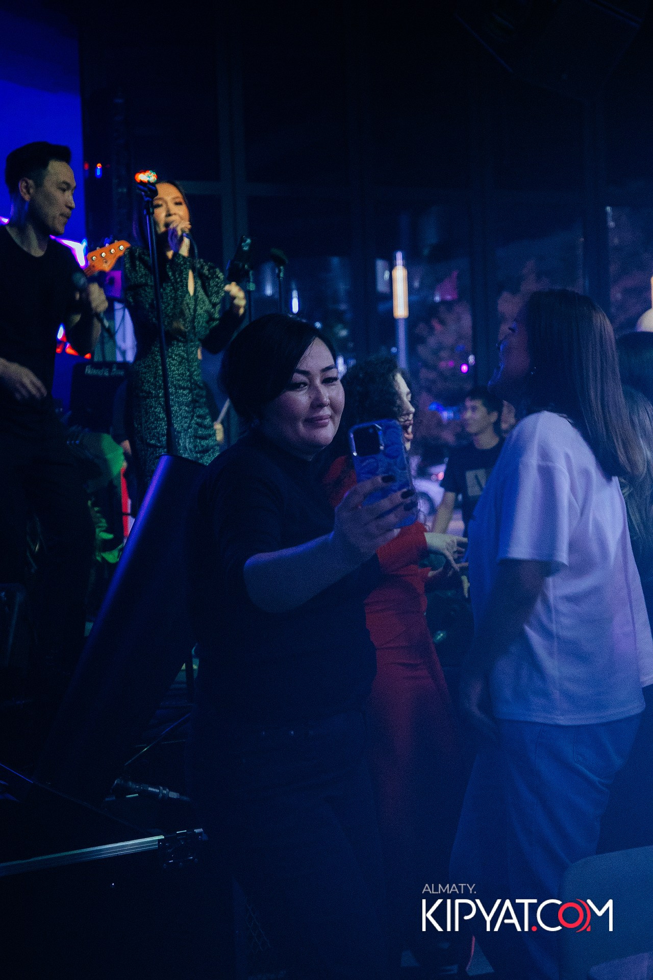 FRIENDS BAR & TERRACE. КИПЯТКОМ АЛМАТЫ! Фотосъемка мероприятий в Алматы