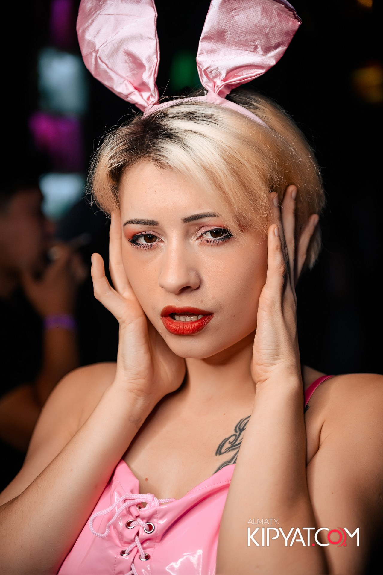 UYAT EMES BAR. КИПЯТКОМ АЛМАТЫ!