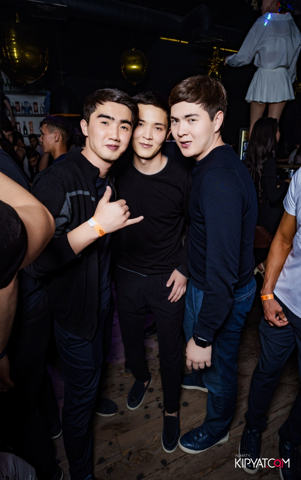 UYAT EMES BAR. КИПЯТКОМ АЛМАТЫ!