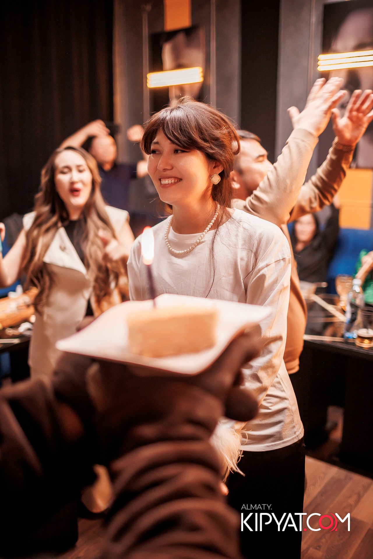 Ухо и Медведь на Курмангазы. КИПЯТКОМ АЛМАТЫ!