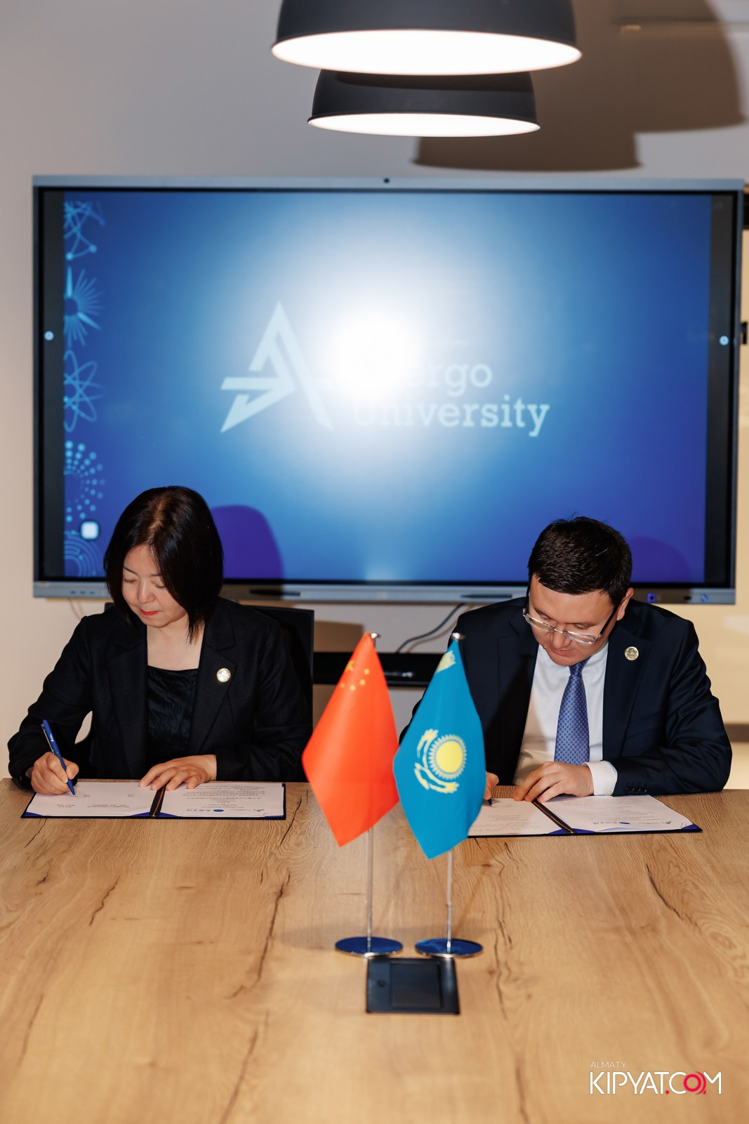 50 ЛЕТ — АЛМАТИНСКИЙ УНИВЕРСИТЕТ ЭНЕРГЕТИКИ И СВЯЗИ. КИПЯТКОМ АЛМАТЫ!