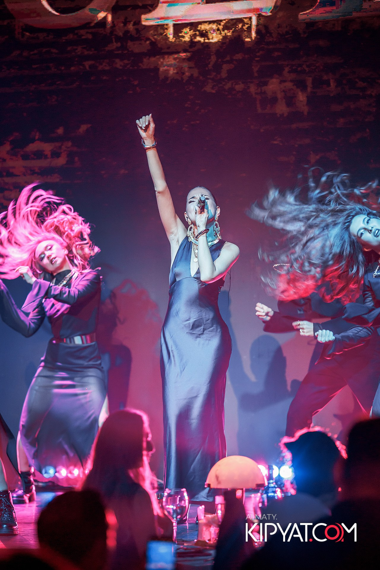 QUEEN. КИПЯТКОМ АЛМАТЫ!