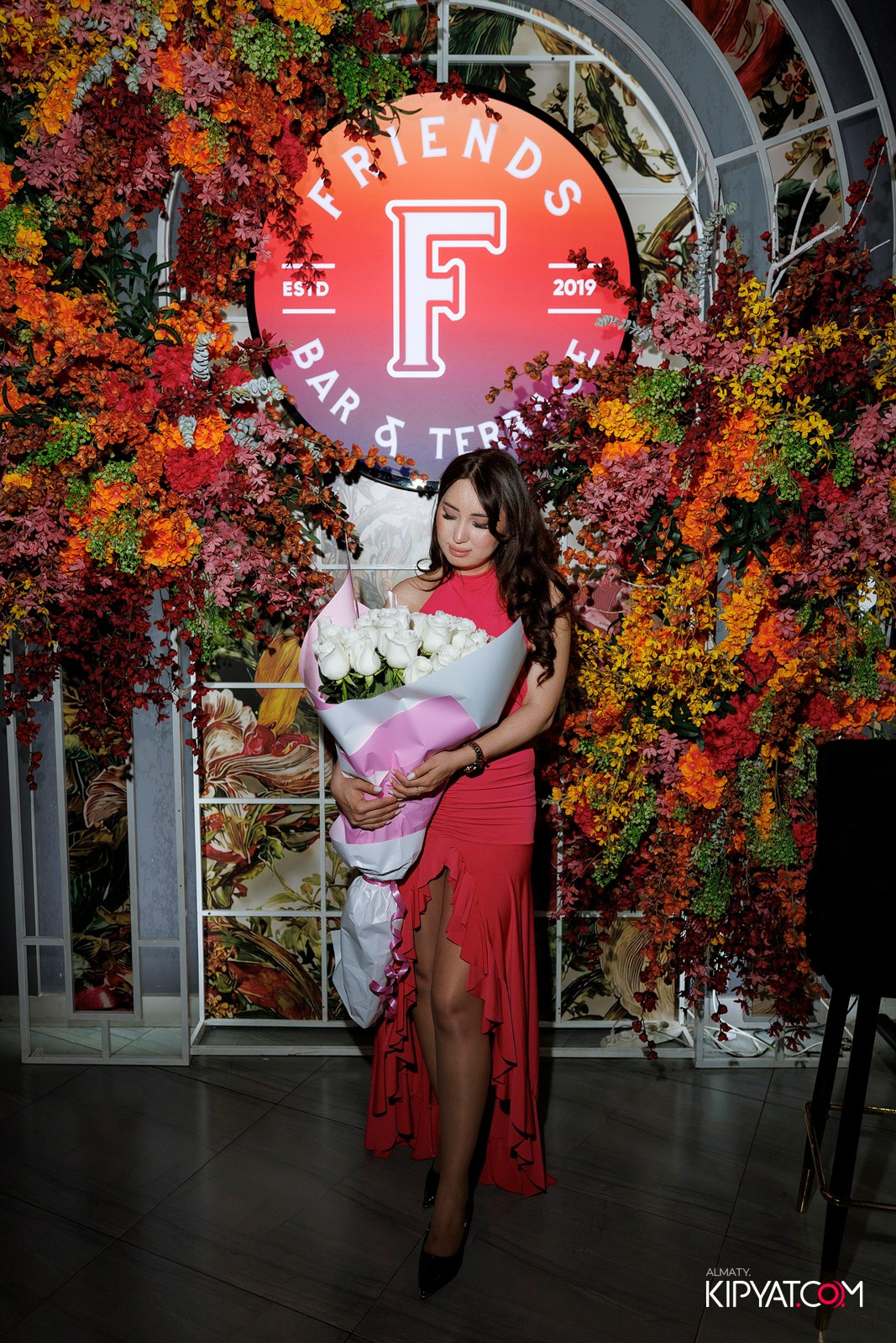FRIENDS BAR & TERRACE. КИПЯТКОМ АЛМАТЫ! Фотосъемка мероприятий в Алматы