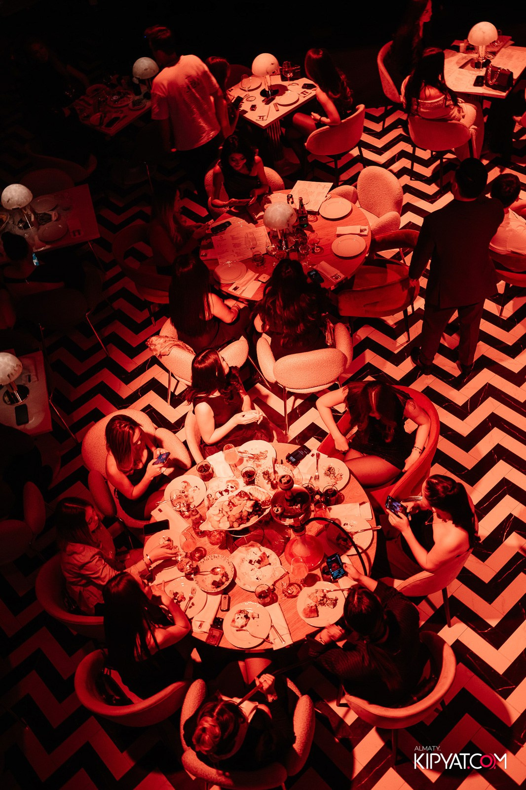 QUEEN. КИПЯТКОМ АЛМАТЫ!