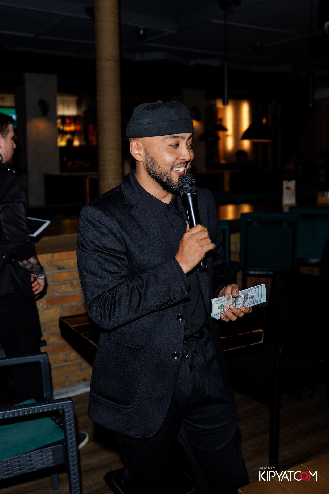 ПИНТА НА АУЭЗОВА. КИПЯТКОМ АЛМАТЫ!