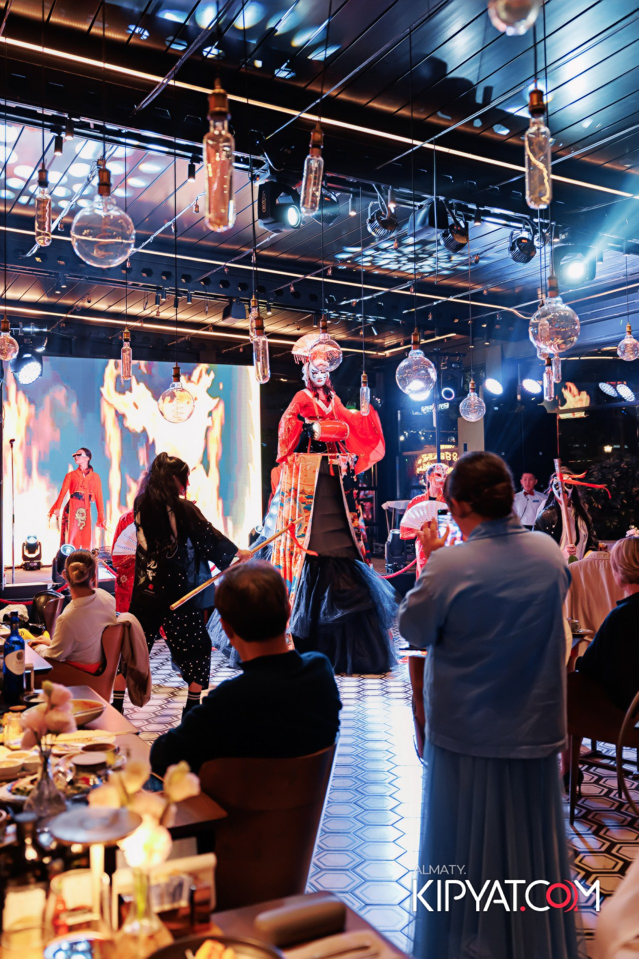 День рождения ресторана Noodles — 15 лет. КИПЯТКОМ АЛМАТЫ! Фотосъемка мероприятий в Алматы