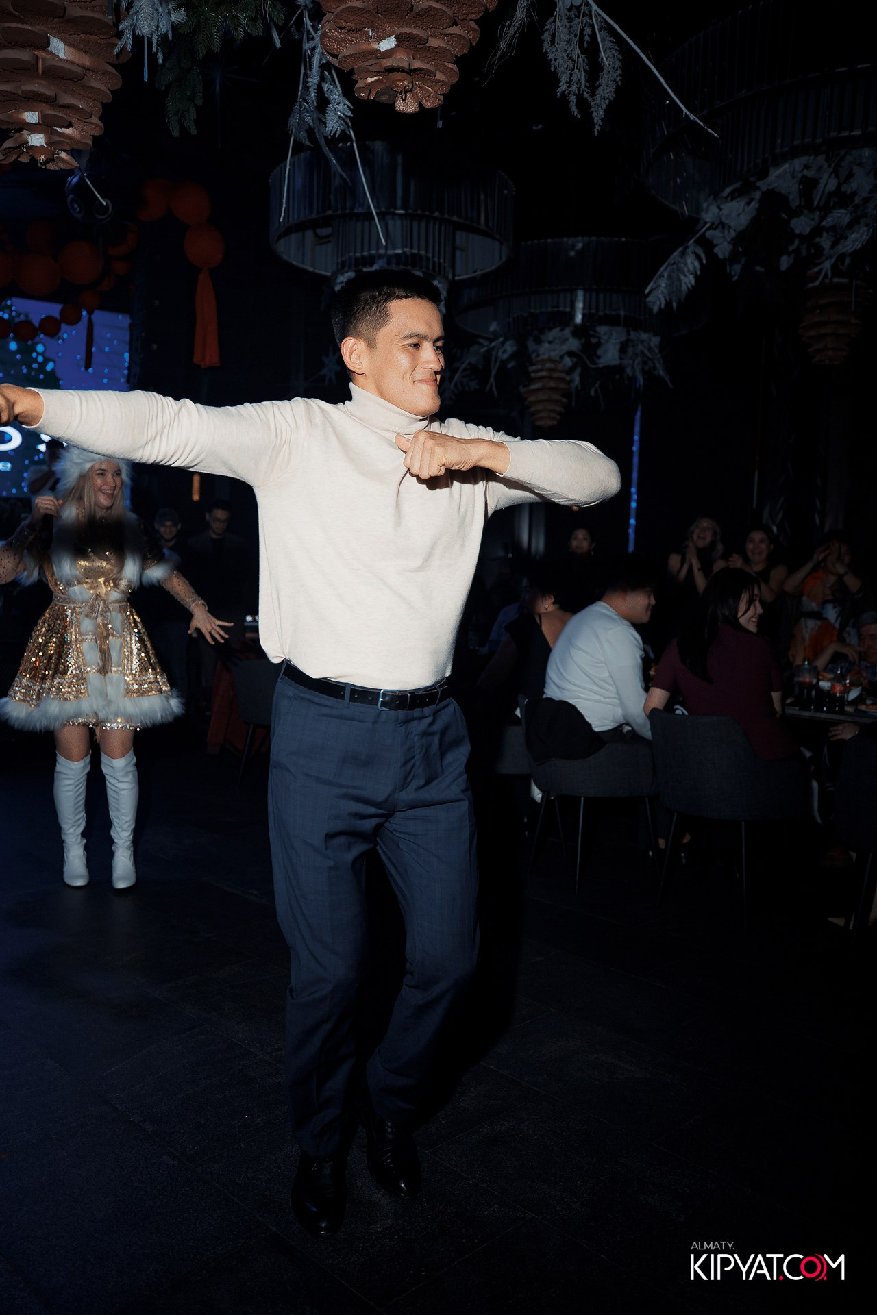 FRIENDS BAR & TERRACE. КИПЯТКОМ АЛМАТЫ! Фотосъемка мероприятий в Алматы