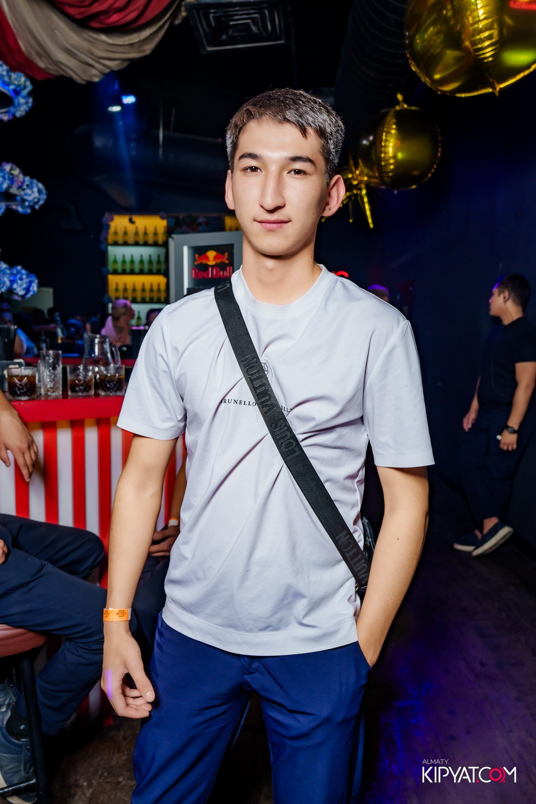 UYAT EMES BAR. КИПЯТКОМ АЛМАТЫ!