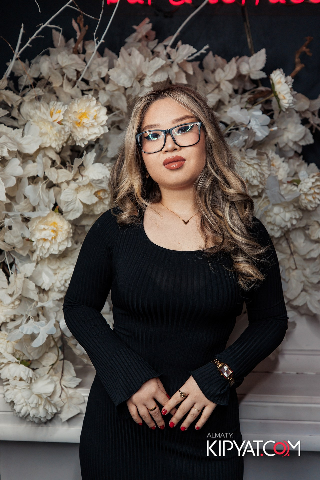 FRIENDS BAR & TERRACE. КИПЯТКОМ АЛМАТЫ!