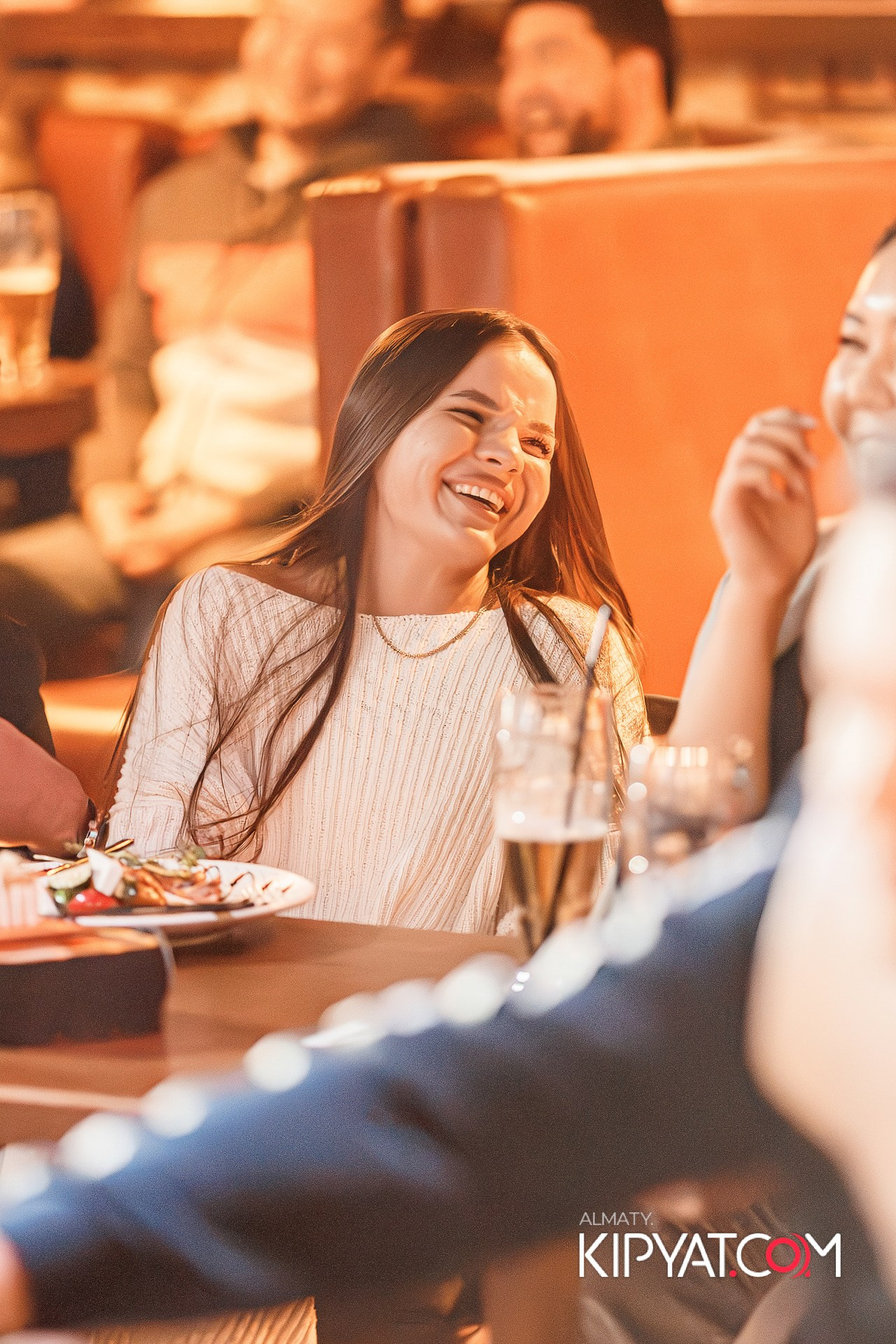 СОЛЬНЫЙ СТЕНДАП КОНЦЕРТ АЛЕКСАНДРА МЕРКУЛЬ. КИПЯТКОМ АЛМАТЫ!