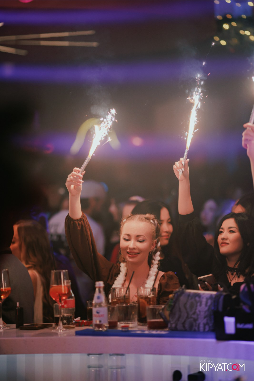 BEAUTY ЁЛКА SANTA BARBARA SPECIAL GUEST ГРУППА MILLENIUM 5 ТРИБЬЮТ ШОУ. КИПЯТКОМ АЛМАТЫ! Фотосъемка мероприятий в Алматы