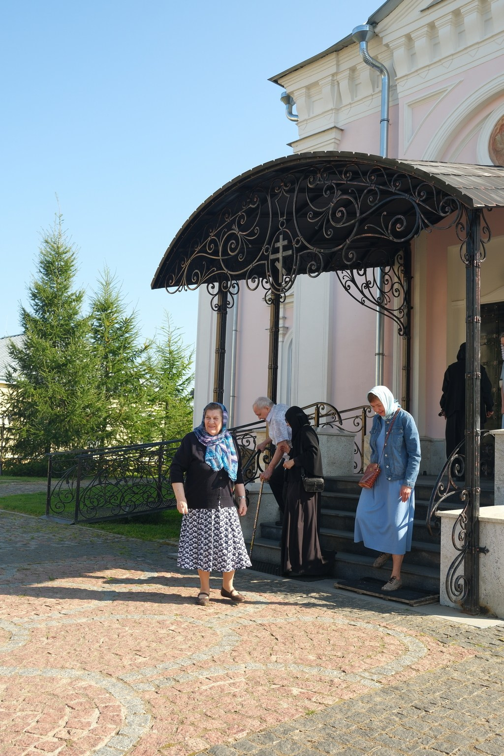 Зосимова пустынь 2024. Улица, люди, жизнь…