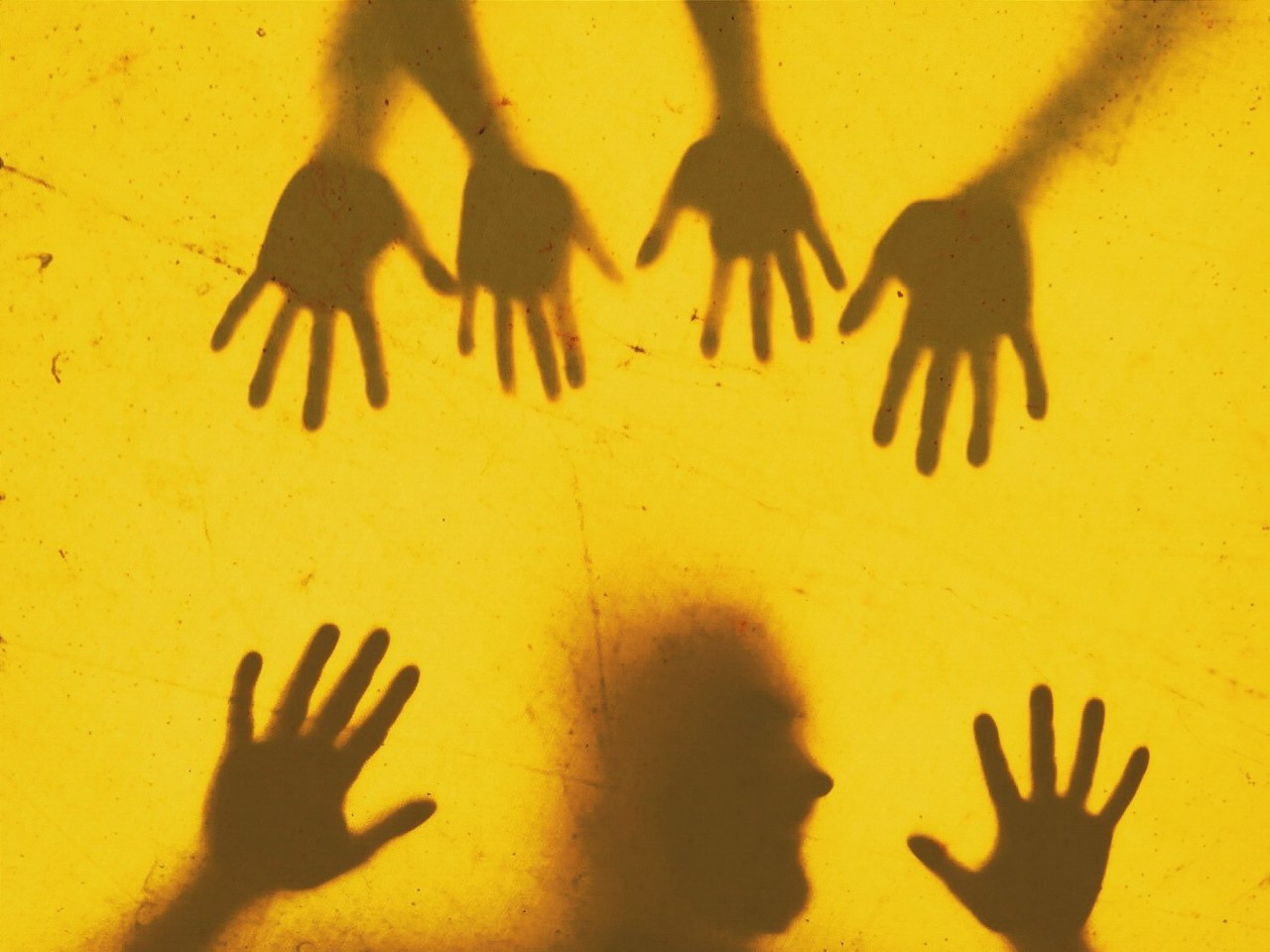 Современная концептуальная фотография о теле, уязвимости и идентичности. Визуальная практика на стиле честности, пост-иронии и искусства.Рекламная фотография, Концептуальная фотография, Современный художник, Психология, Коммерческий фотограф, Репортажный фотограф, Стрит фотография, Арт, Сюрреализм, Мобильная фотография, Снято на айфон, Дима Бурза