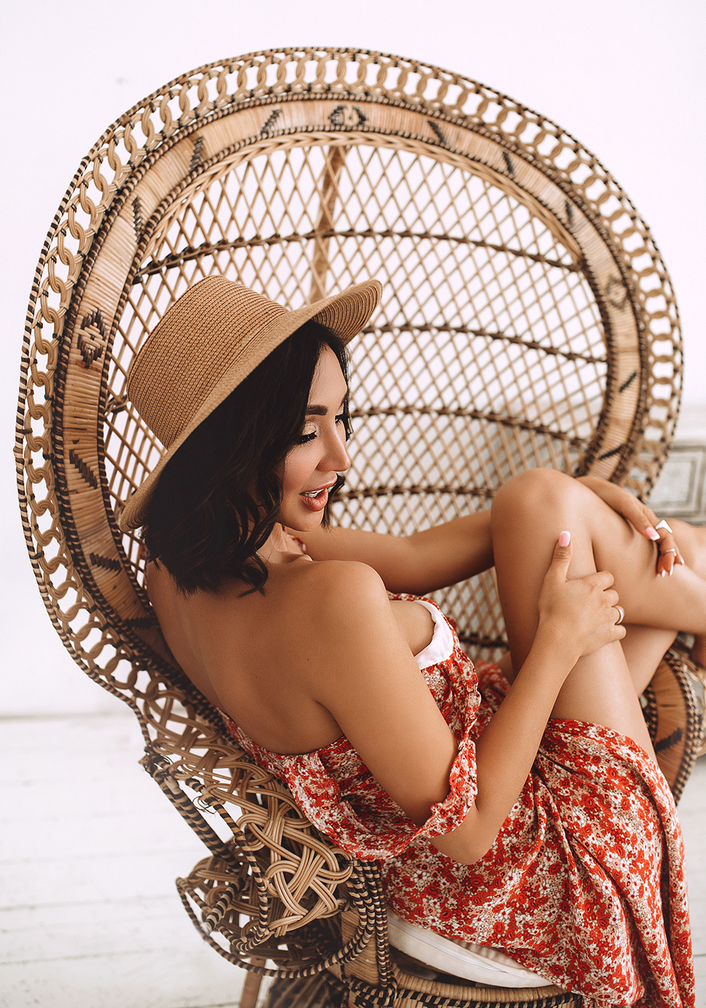 Портфолио со съемок в студиях и с фотопроектов. Женский фотограф в Москве Юлия Любченко