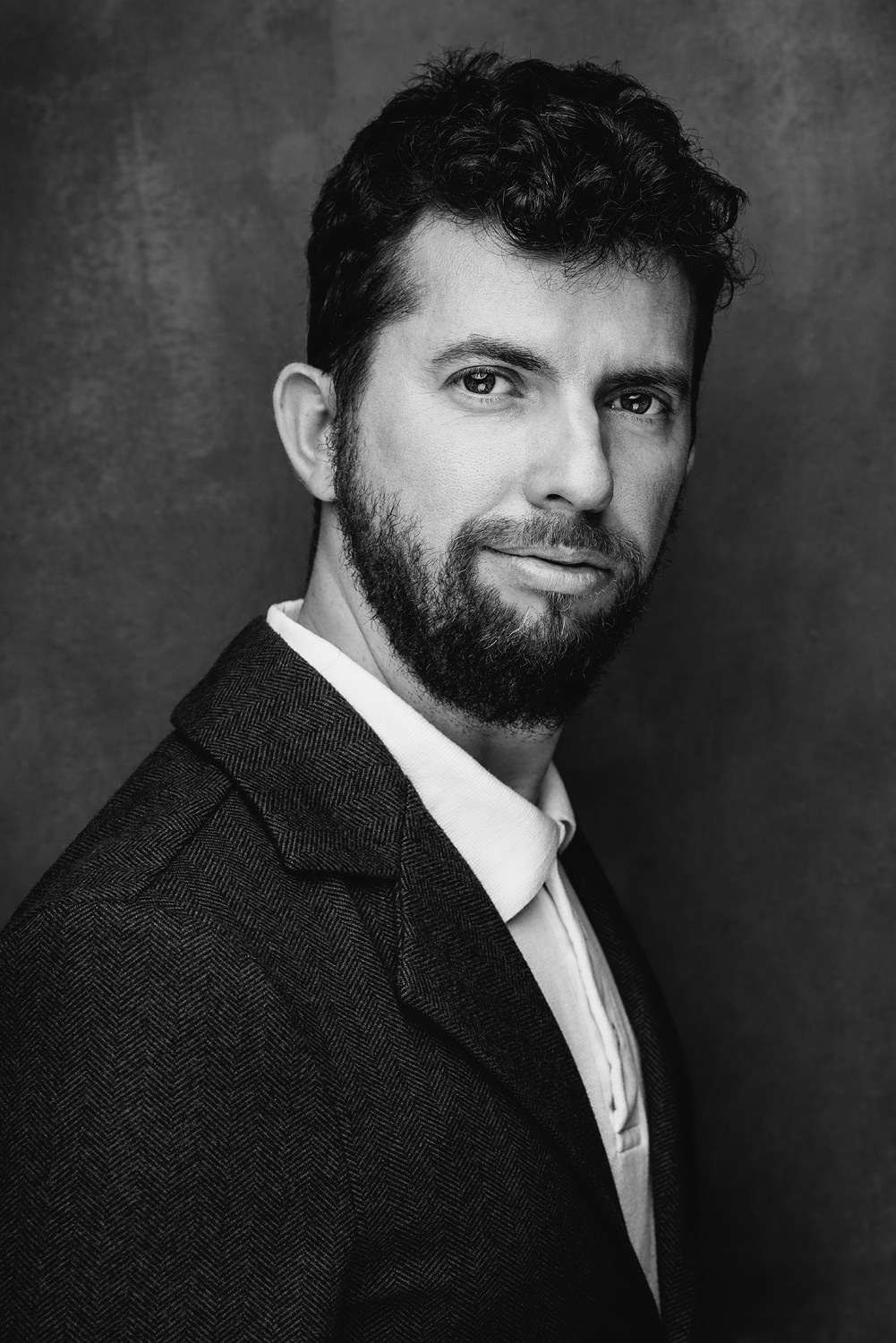 U-ray: Художественный чёрно-белый портрет. U-ray