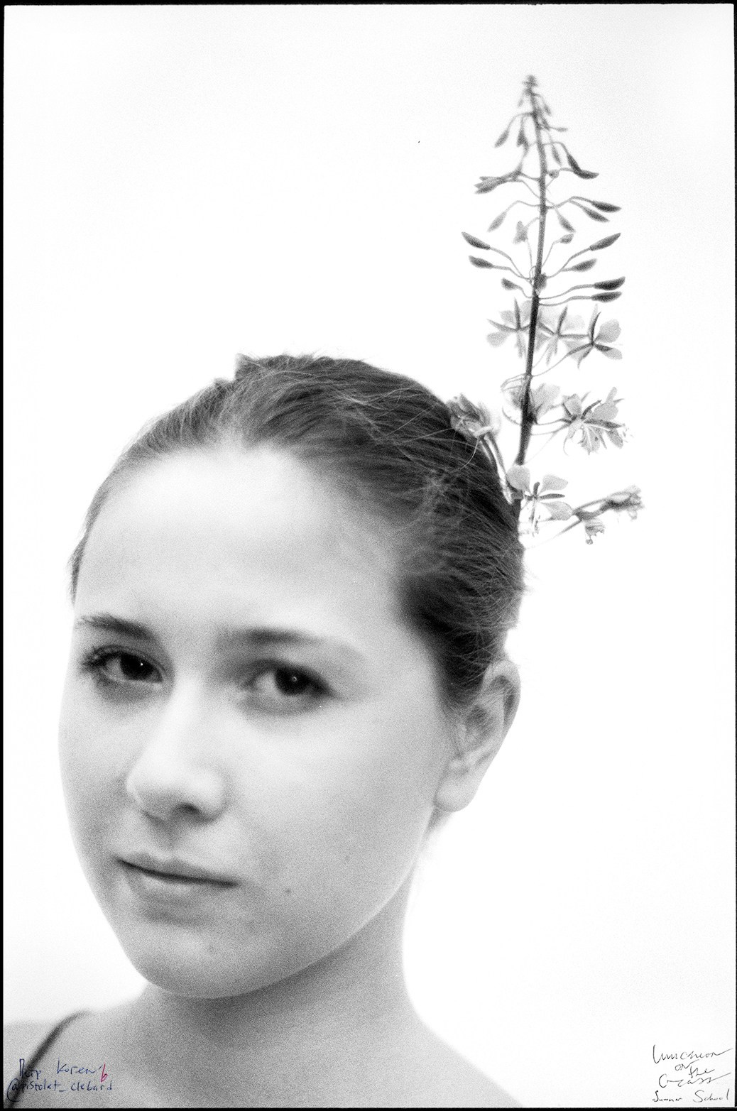Классическая портретная выездная фотосессия (полевое исследование). Один человек один кадр. Летняя Школа. Дубна. Портретный и художественный фотограф в Москве Пётр Корень