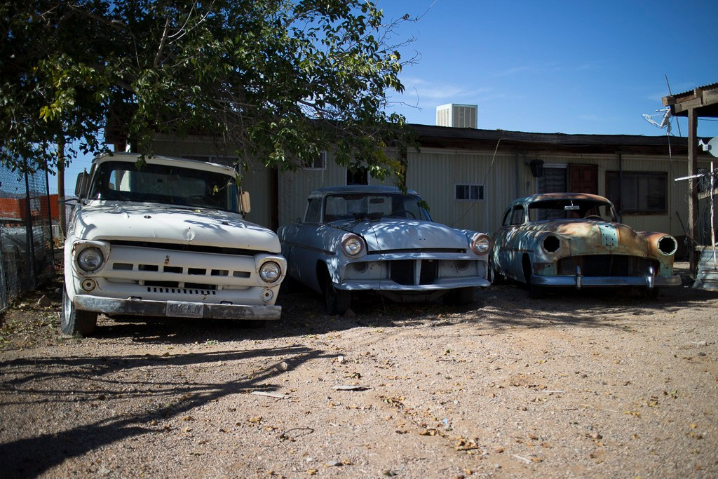 Ретро- авторазборка, США, 2013. Фотограф Василий Буланов