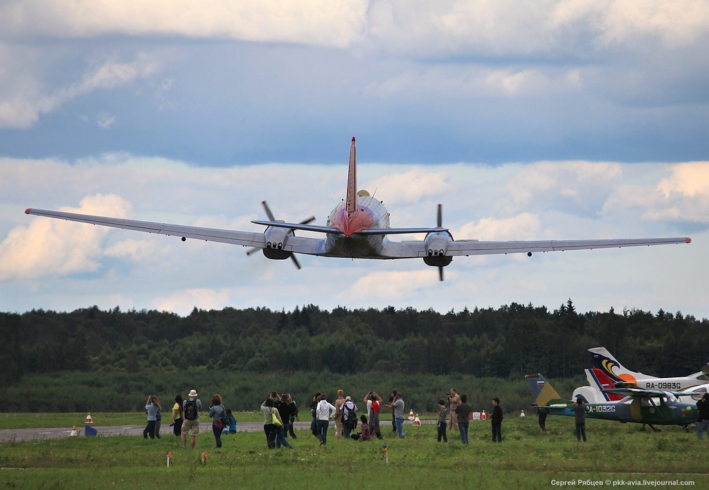 Ил-14, Ильюшин, самолёт, легенда поршневой авиации, самолёт 50-х годов. Авиационная техника для кино, рекламы и фотосессий