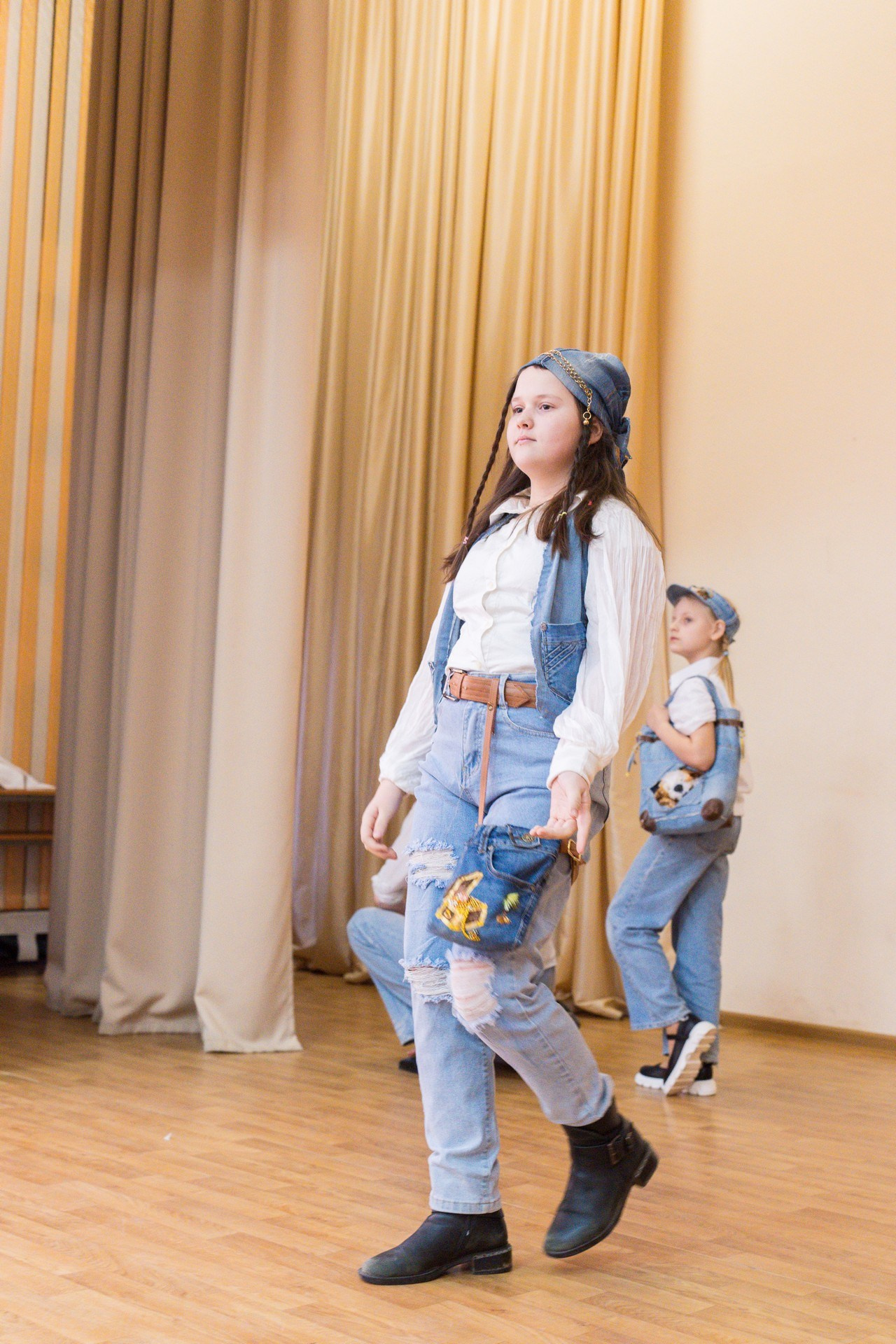 Царскосельский кутюрье. Репортажная съёмка в Санкт-Петербурге, Константин Петров