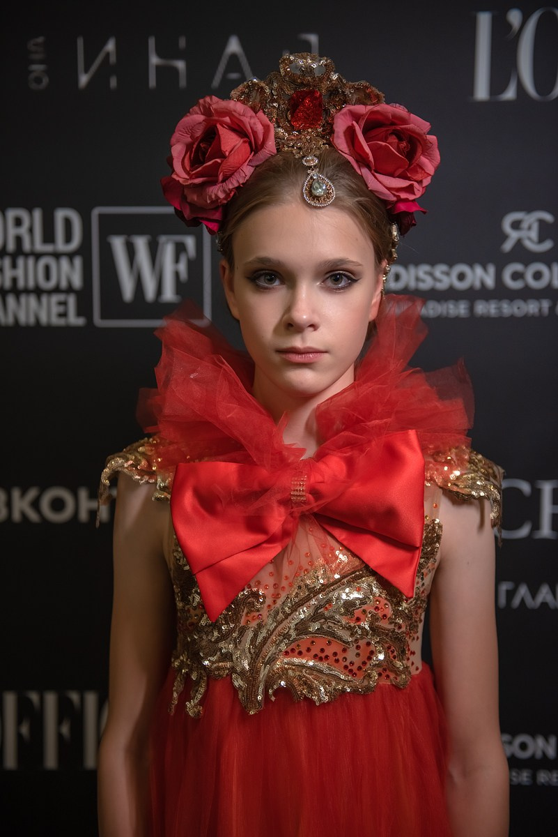 SochiFashionWeek2024 дизайнер Анохина Светлана. Семейный и коммерческий фотограф в Сочи Александр Бодунов