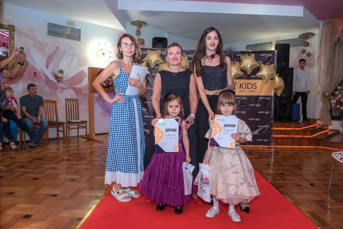 HAPPYkids дефиле санаторий Октябрьский. Семейный и коммерческий фотограф в Сочи Александр Бодунов