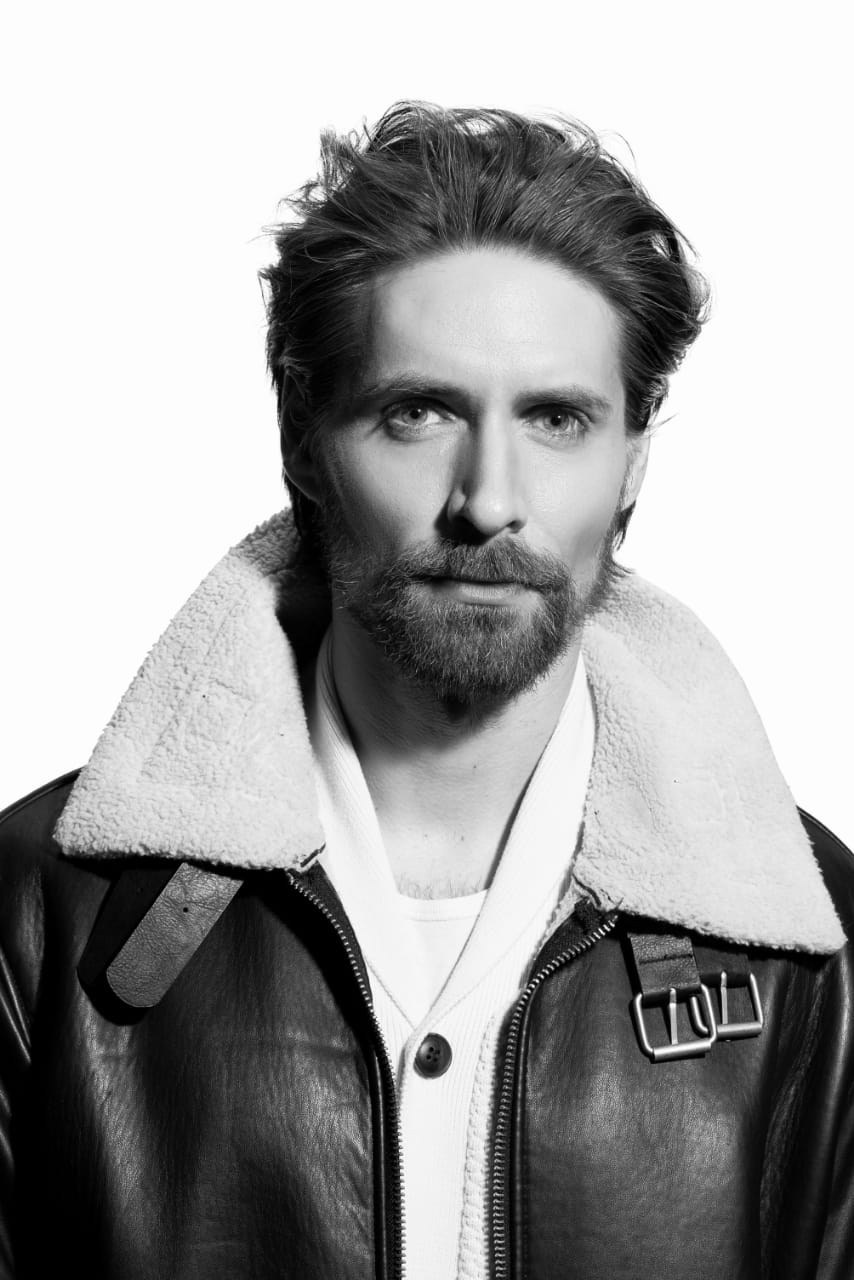 Александр, 187 см, 50-52 р-р. KED Production — продакшн из СПб. Создаём фото, видео и контент, который помогает брендам и селлерам продавать больше