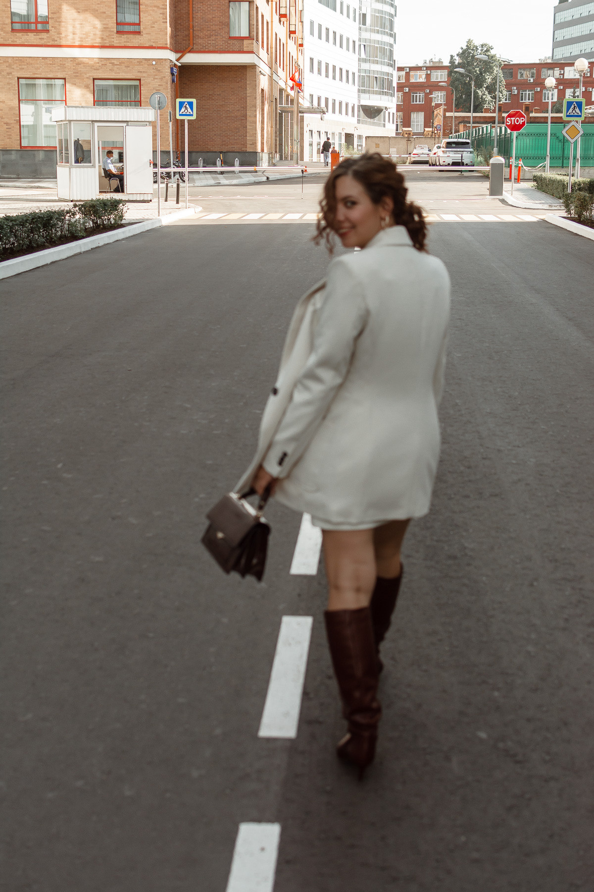 Катя. Уличная контент-съемка. Фотограф-видеограф в Москве