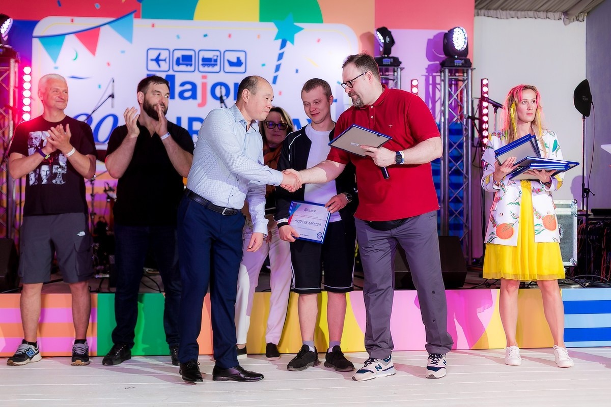 Фотосъемка корпоратива Major на берегу строгинской поймы. Репортажный фотограф Борис Геер