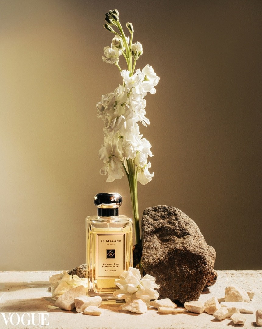 Духи, реклама, коммерческое фото, цветы