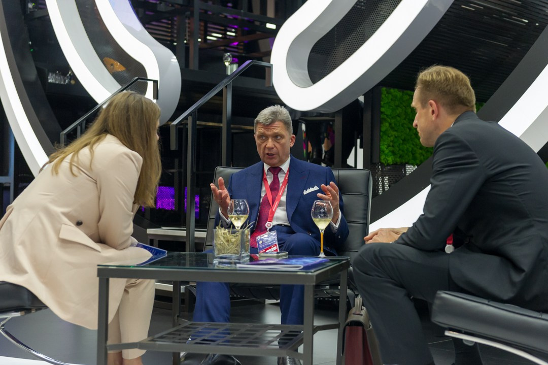 Фотосъемка конференций и форумов в Петербурге. Фотограф в Петербурге Олег Золото