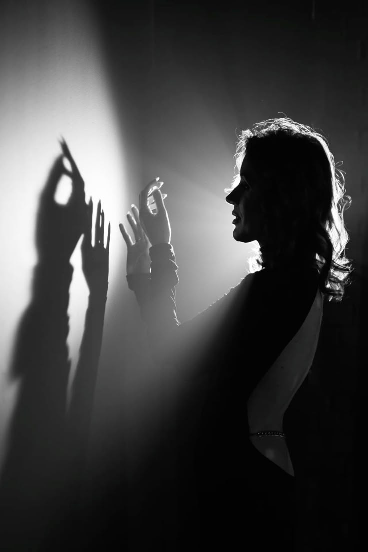 ЧЕРНО-БЕЛЫЙ ПОРТРЕТ