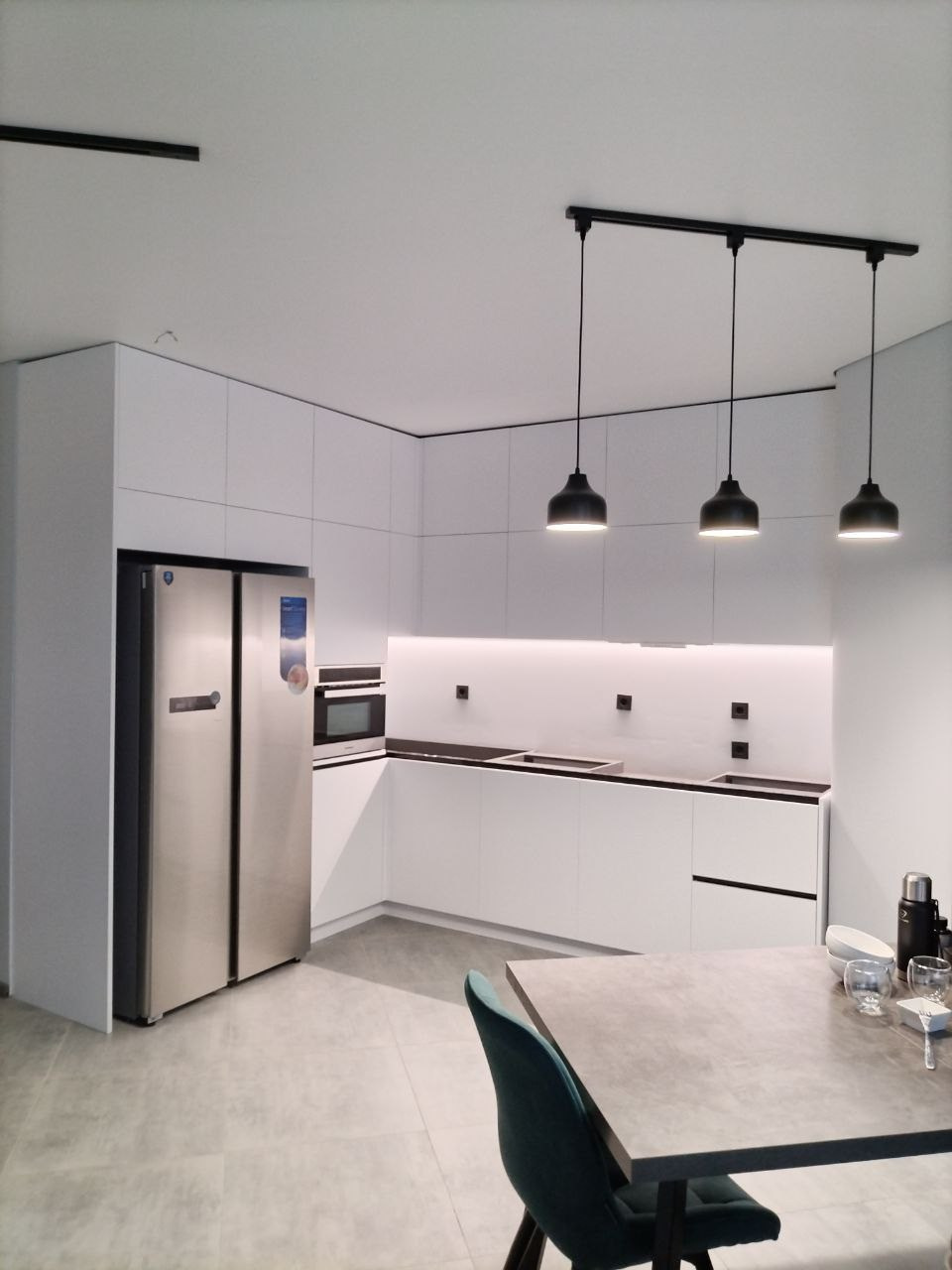 Фото с монтажа |Мебель на заказа: кухни, шкафы и т.д. в Томске. ГУДРУМ — Мебель на заказ в Томске | Кухни | Шкафы | Стулья и Столы