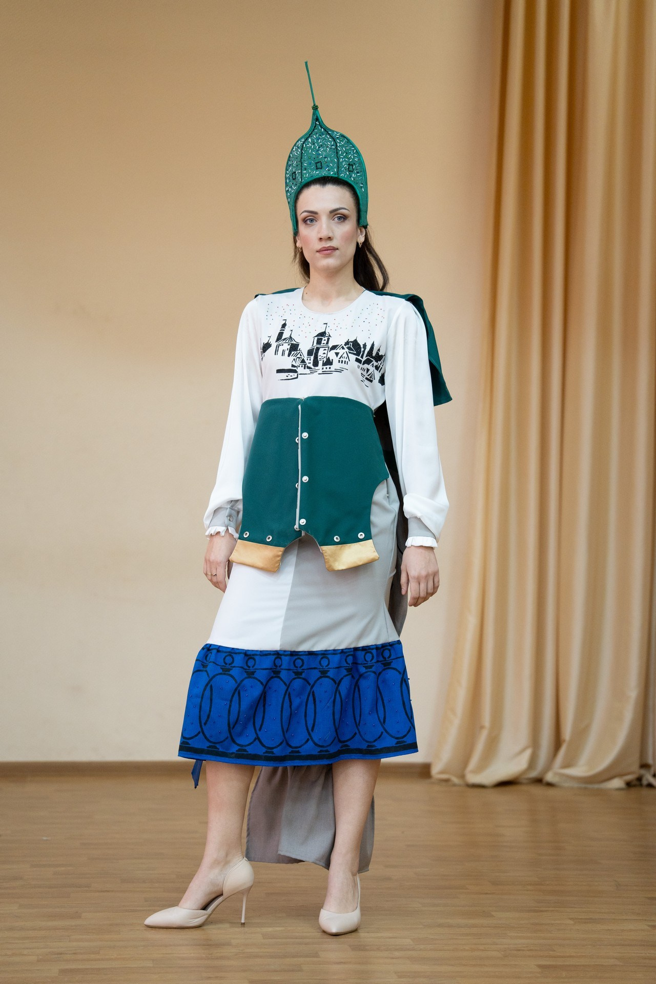 Царскосельский кутюрье. Репортажная съёмка в Санкт-Петербурге, Константин Петров