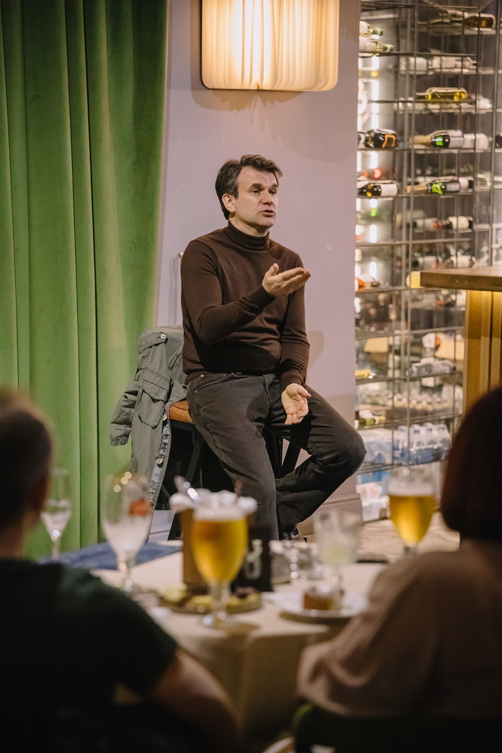 «Истории из чемодана | Довлатов», Леонид Таранов. Фотограф Михаил Ряховский