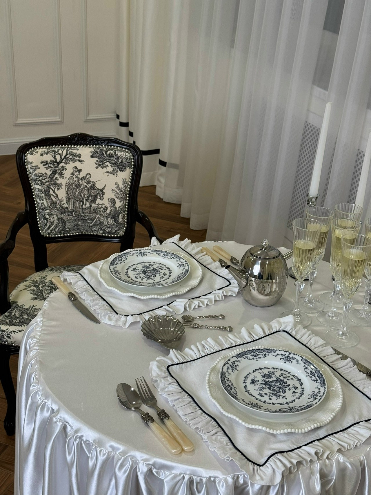 HOTEL ROOM. Портретный фотограф Павлова Светлана / Брянск /