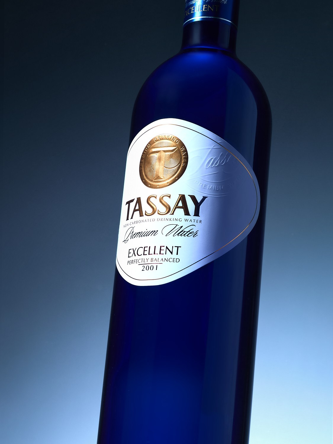 Бутылки. Предметная фотосъемка в Алматы. Предметный фотограф для маркетплейстов Артур Ахмадиев