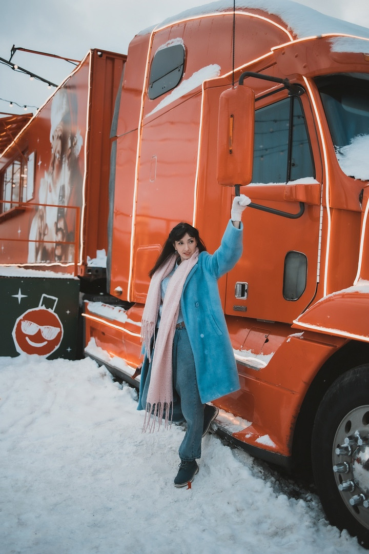 Грузовик Coca-Cola. Семейный, индивидуальный фотограф в Москве Ангели Марина