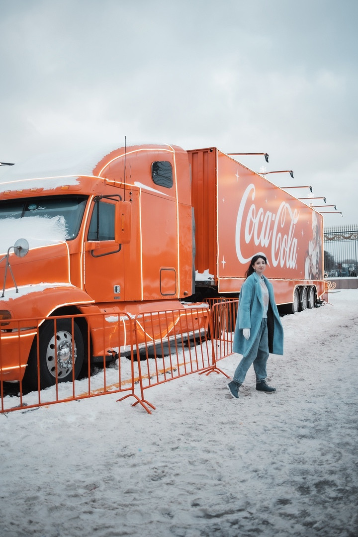 Грузовик Coca-Cola. Семейный, индивидуальный фотограф в Москве Ангели Марина